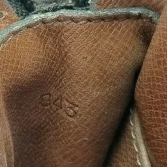 Louis Vuitton LV Shoulder Bag Amazon - Picture 15 of 15